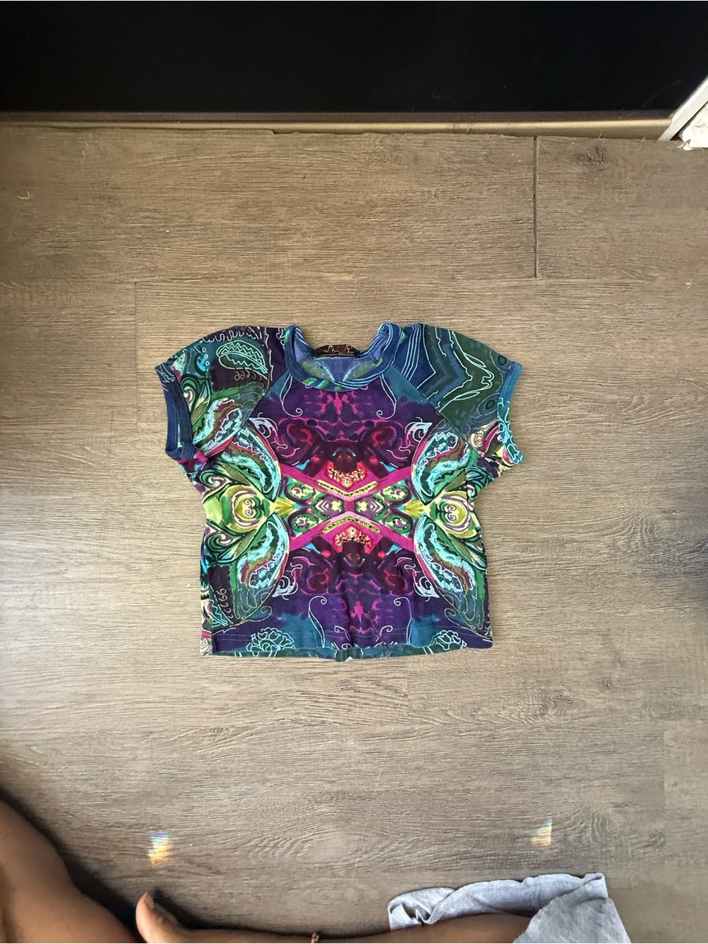 Women's Multicolor Printed Crop Top — Vibrant Purple & Green